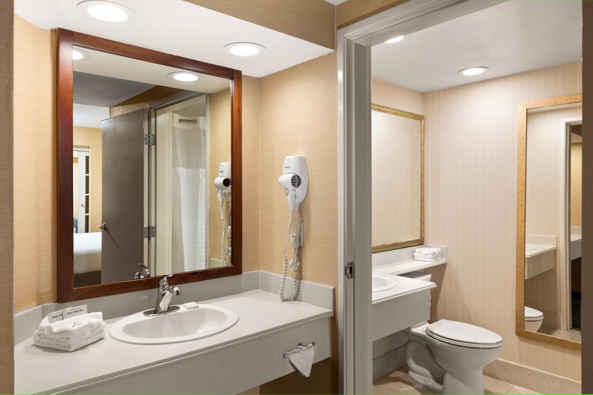 Portofino Inn&Suites Anaheim Hotel Eksteriør billede