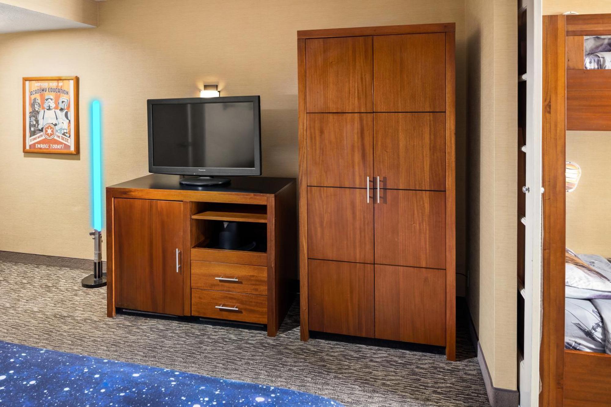 Portofino Inn&Suites Anaheim Hotel Eksteriør billede